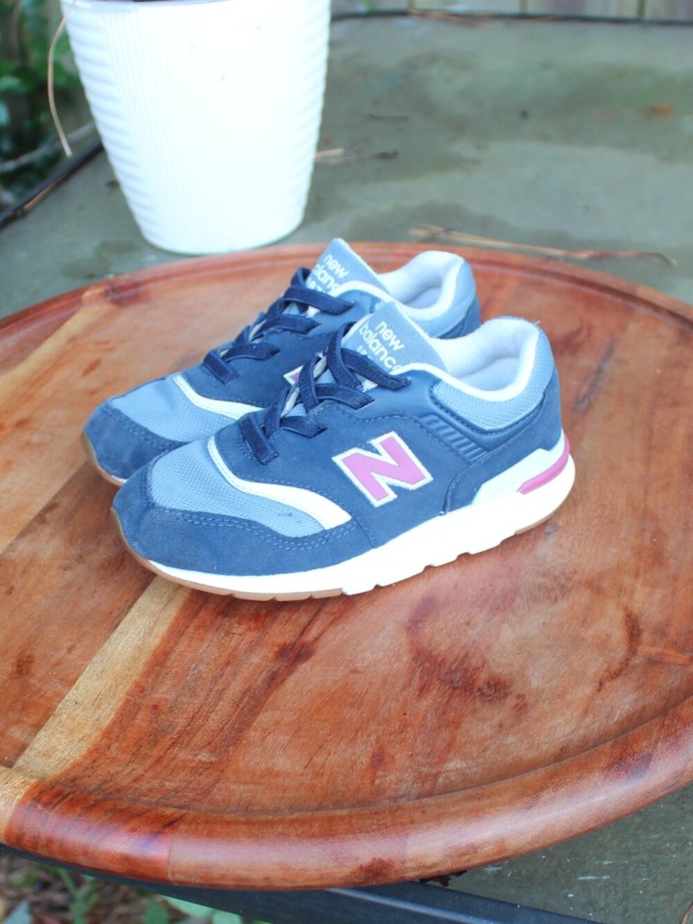 Kids New Balance 997H Sneakers – Size 10